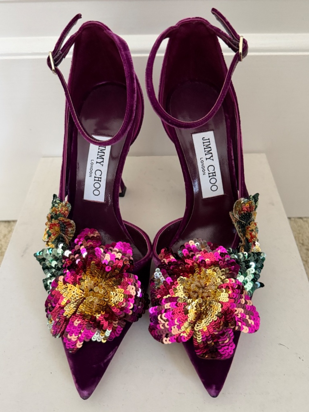 immy Choo Azara Beaded Embellished Flower Purple Velvet Pointed Toe Pumps 36.5